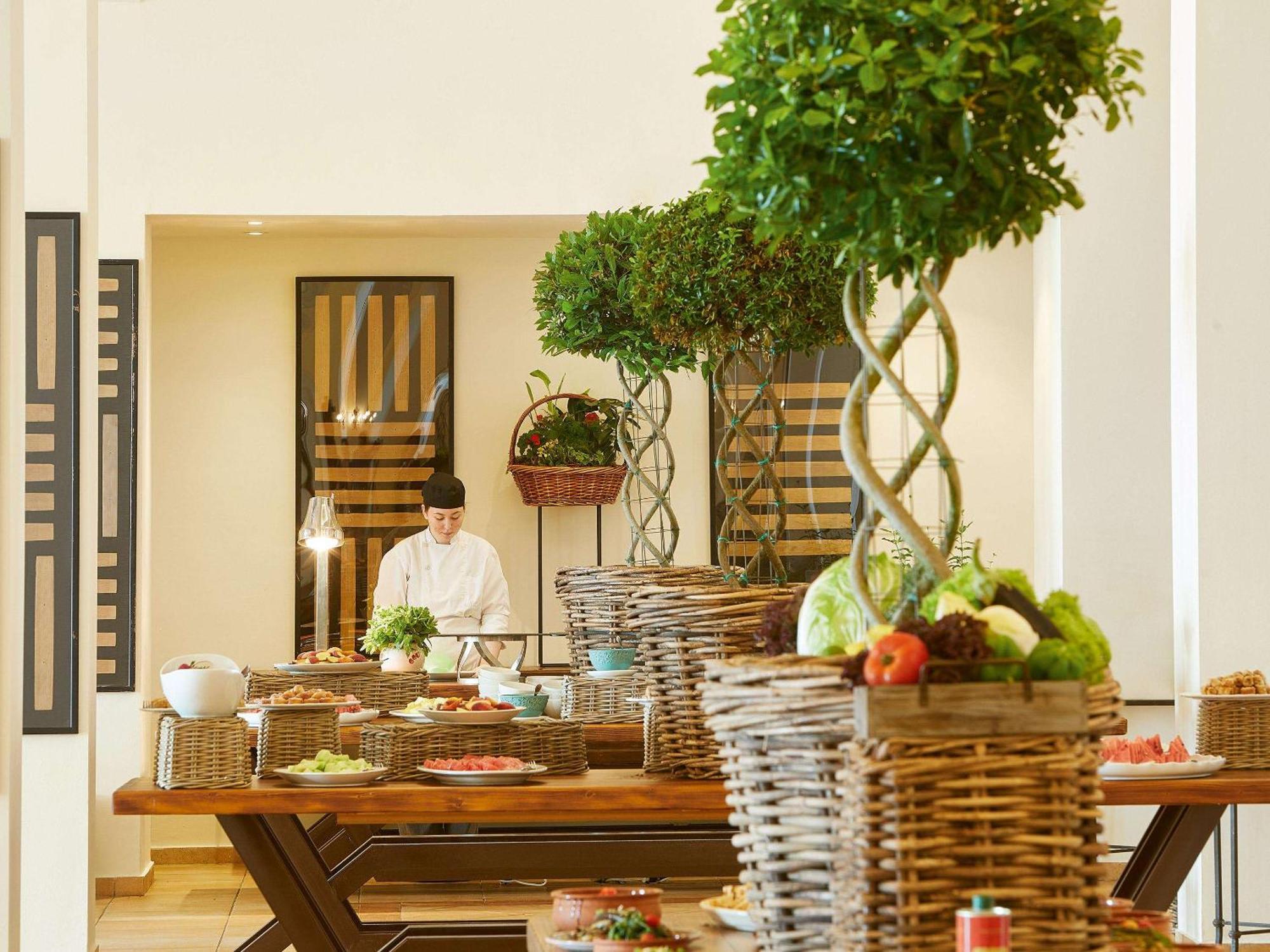 Grecotel Luxme Oasis At Riviera Olympia & Aqua Park Loutra Killinis Exterior foto